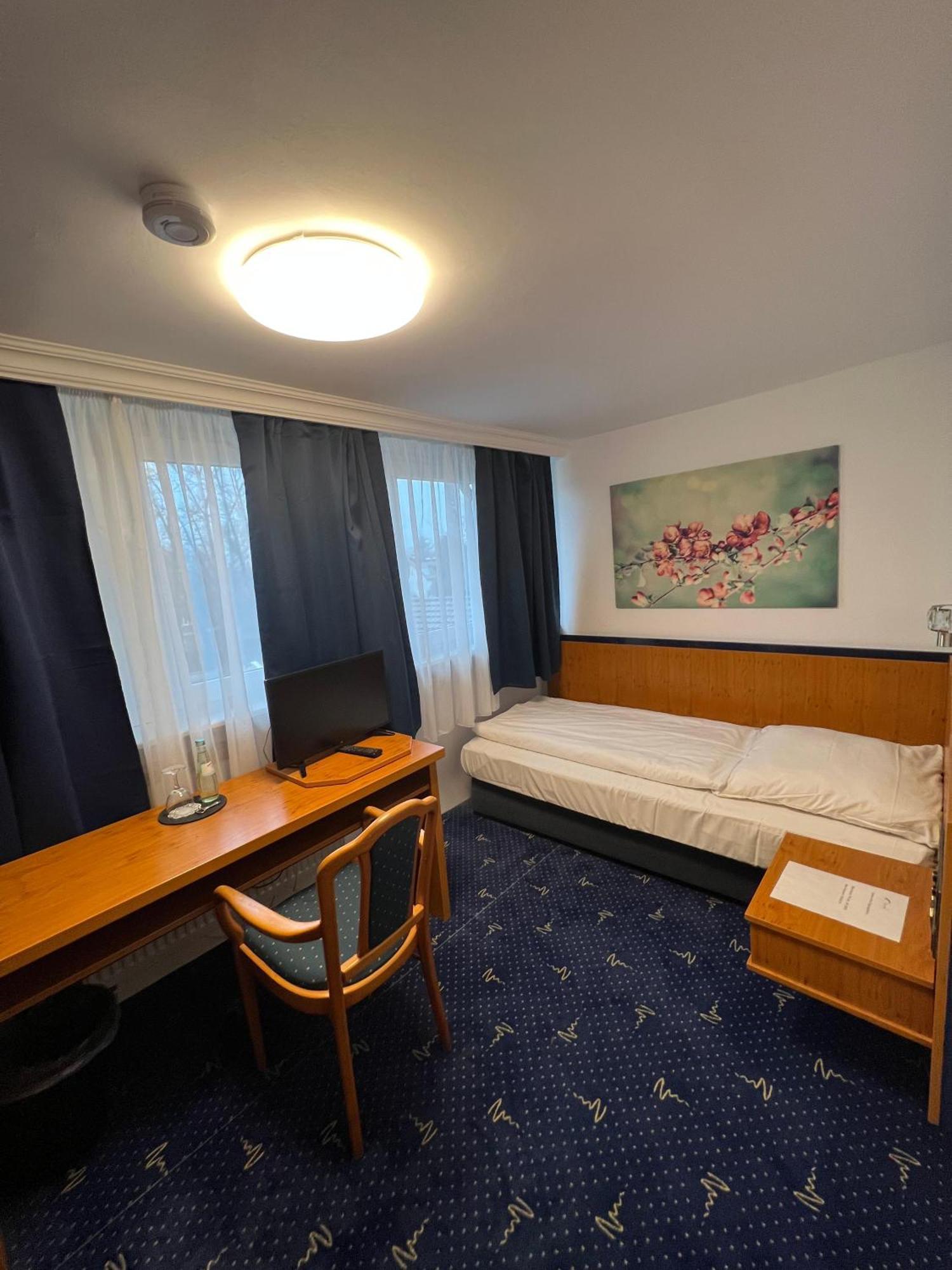 Hotel 9-Enhof Wuppertal Extérieur photo